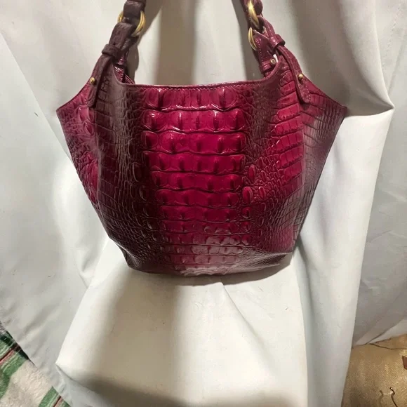 Brahmin Jacqueline Melbourne Croc-Embossed Burgundy Leather Hobo bag. - Picture 4 of 16